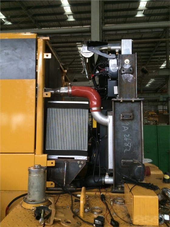 厦工956装载机改装案例