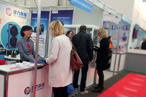 比利时客车展现场2